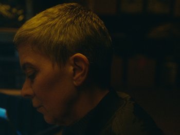 Movie still from “Stephan Moccio - Halston” (2022), directed by João Retorta – Close Up shot, Low angle