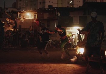 Movie still from “Nego Bala - Sonho” (2021), directed by Douglas Bernardt – Extreme Wide shot, Low angle