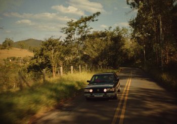 Movie still from “Nego Bala - Sonho” (2021), directed by Douglas Bernardt – Extreme Wide shot, High angle