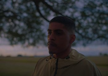 Movie still from “Nego Bala - Sonho” (2021), directed by Douglas Bernardt – Close Up shot, Low angle