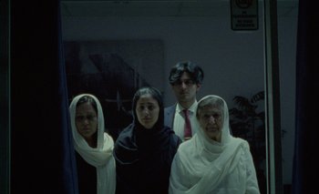 Movie still from “Desirée Dawson - Meet You At The Light” (2021), directed by Alexander Farah – Wide shot, High angle