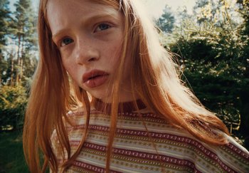 Movie still from “Annet X - Bylo Nebylo” (2021), directed by Jara Moravec – Close Up shot, High angle