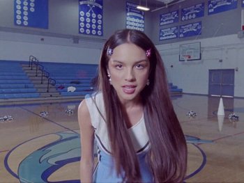 Movie still from “Olivia Rodrigo - good 4 u” (2021), directed by Petra Collins – Close Up shot, High angle