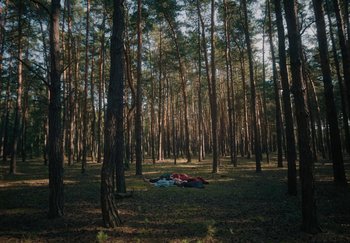 Movie still from “Katarzia - Even Water Burns” (2020), directed by Jay Walker – Extreme Wide shot, High angle