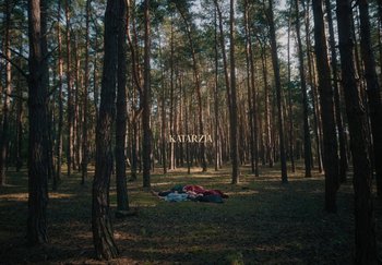 Movie still from “Katarzia - Even Water Burns” (2020), directed by Jay Walker – Extreme Wide shot, Overhead angle