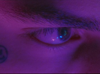 Movie still from “NOISY - I Wish I Was A” (2020), directed by João Retorta – Extreme Close Up shot, Overhead angle