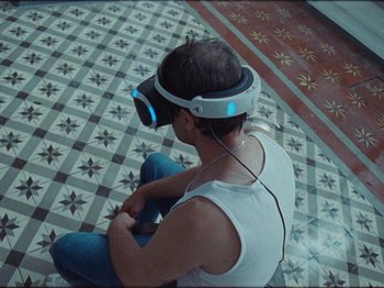 Movie still from “NOISY - I Wish I Was A” (2020), directed by João Retorta – Medium shot, High angle
