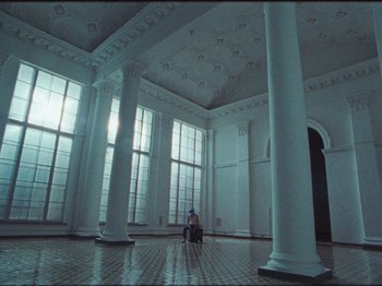 Movie still from “NOISY - I Wish I Was A” (2020), directed by João Retorta – Extreme Wide shot, High angle