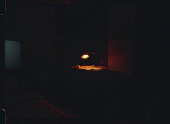 Movie still from “Lewis Del Mar - The Ceiling” (2020), directed by rubberband. – Extreme Wide shot, High angle