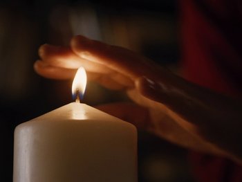 Movie still from “Anna Andreu - Torrent Sanguini” (2020), directed by Carles Pons Altimira – Extreme Close Up shot, High angle