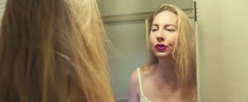 Movie still from “Haim - The Steps” (2020), directed by Paul Thomas Anderson – Close Up shot, Over the shoulder angle