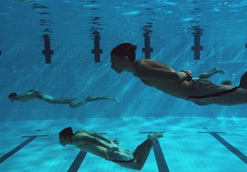 Movie still from “Låpsley - My Love Was Like The Rain” (2019), directed by Camille Summers-Valli – Wide shot, Overhead angle