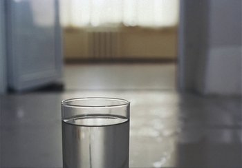 Movie still from “Låpsley - My Love Was Like The Rain” (2019), directed by Camille Summers-Valli – Extreme Close Up shot, High angle