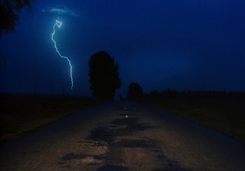 Movie still from “Låpsley - My Love Was Like The Rain” (2019), directed by Camille Summers-Valli – Extreme Wide shot, Low angle