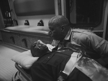 Movie still from “MorMor - Some Place Else” (2019), directed by rubberband. – Medium shot, High angle