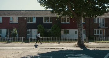 Movie still from “Stereophonics - Fly Like An Eagle” (2019), directed by Charlotte Regan – Extreme Wide shot, Low angle