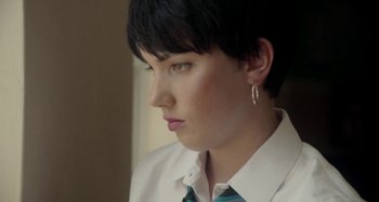 Movie still from “Stereophonics - Fly Like An Eagle” (2019), directed by Charlotte Regan – Close Up shot, Over the shoulder angle