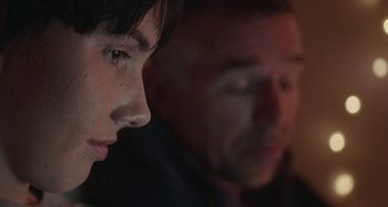 Movie still from “Stereophonics - Fly Like An Eagle” (2019), directed by Charlotte Regan – Close Up shot, Over the shoulder angle