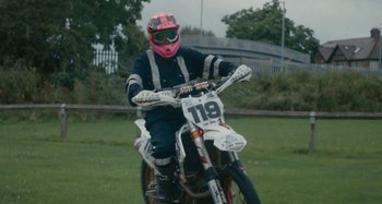 Movie still from “Stereophonics - Fly Like An Eagle” (2019), directed by Charlotte Regan – Wide shot, Low angle