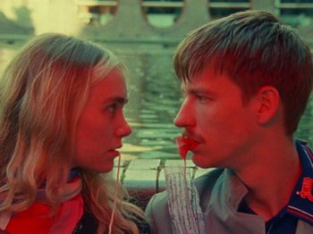 Movie still from “James Blake - Can’t Believe The Way We Flow” (2019), directed by Frank Lebon – Close Up shot, High angle