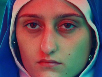 Movie still from “James Blake - Can’t Believe The Way We Flow” (2019), directed by Frank Lebon – Extreme Close Up shot, High angle