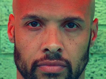 Movie still from “James Blake - Can’t Believe The Way We Flow” (2019), directed by Frank Lebon – Extreme Close Up shot, Overhead angle