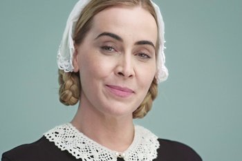 Movie still from “Anouk - It’s A New Day” (2019), directed by Victor D. Ponten – Close Up shot, Over the shoulder angle