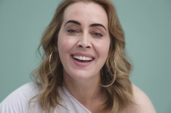 Movie still from “Anouk - It’s A New Day” (2019), directed by Victor D. Ponten – Close Up shot, Low angle