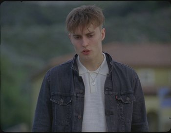 Movie still from “Sam Fender - Hypersonic Missiles” (2019), directed by Vincent Haycock – Close Up shot, High angle