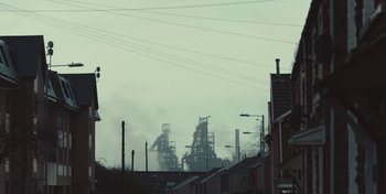 Movie still from “Mumford & Sons - Beloved” (2019), directed by Charlotte Regan – Extreme Wide shot, High angle