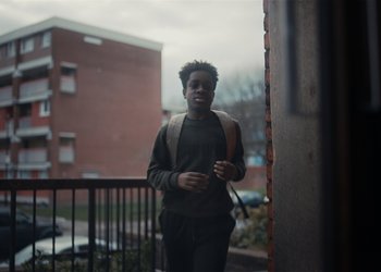 Movie still from “Adelphi Music Factory - Javelin (Calling Out Your Name)” (2019), directed by Fanny Hoetzeneder – Medium shot, Low angle