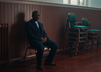 Movie still from “Adelphi Music Factory - Javelin (Calling Out Your Name)” (2019), directed by Fanny Hoetzeneder – Wide shot, High angle