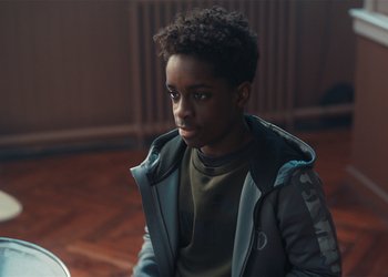 Movie still from “Adelphi Music Factory - Javelin (Calling Out Your Name)” (2019), directed by Fanny Hoetzeneder – Close Up shot, Over the shoulder angle