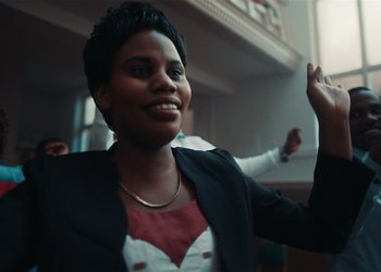 Movie still from “Adelphi Music Factory - Javelin (Calling Out Your Name)” (2019), directed by Fanny Hoetzeneder – Close Up shot, Low angle