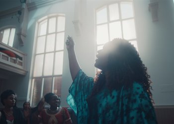 Movie still from “Adelphi Music Factory - Javelin (Calling Out Your Name)” (2019), directed by Fanny Hoetzeneder – Medium shot, Low angle