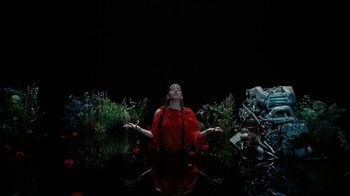 Movie still from “Rosalía - De Aquí No Sales” (2019), directed by Diana Kunst – Wide shot, Overhead angle