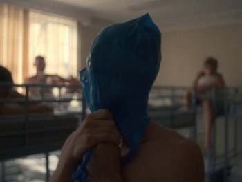 Movie still from “Sam Fender - Dead Boys” (2018), directed by Vincent Haycock – Close Up shot, Over the shoulder angle