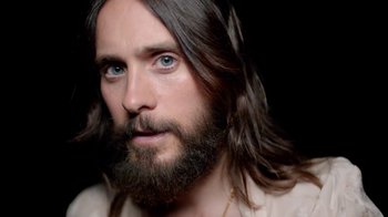 Movie still from “Thirty Seconds To Mars - Rescue Me” (2018), directed by Mark Romanek – Close Up shot, High angle