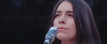 Movie still from “HAIM - Night So Long” (2018), directed by Paul Thomas Anderson – Close Up shot, Low angle
