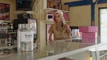 Movie still from “I Love LA - Starcrawler” (2017), directed by Autumn de Wilde – Medium shot, Low angle