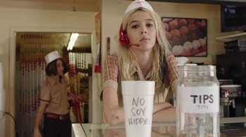 Movie still from “I Love LA - Starcrawler” (2017), directed by Autumn de Wilde – Medium shot, Over the shoulder angle