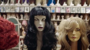 Movie still from “I Love LA - Starcrawler” (2017), directed by Autumn de Wilde – Close Up shot, High angle