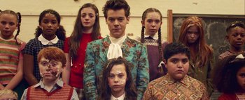 Movie still from “Harry Styles - Kiwi” (2017), directed by Us – Medium shot, Over the shoulder angle