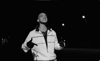 Movie still from “C.Tangana - Caballo Ganador” (2017), directed by Diana Kunst – Medium shot, Low angle