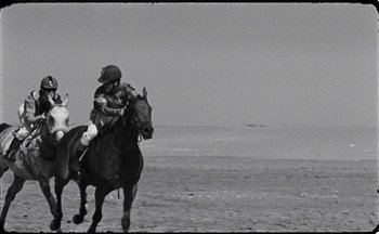 Movie still from “C.Tangana - Caballo Ganador” (2017), directed by Diana Kunst – Wide shot, High angle