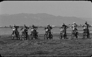 Movie still from “C.Tangana - Caballo Ganador” (2017), directed by Diana Kunst – Extreme Wide shot, High angle