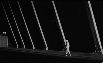 Movie still from “C.Tangana - Caballo Ganador” (2017), directed by Diana Kunst – Extreme Wide shot, Low angle