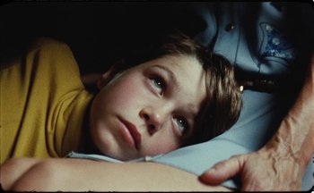 Movie still from “C.Tangana - Caballo Ganador” (2017), directed by Diana Kunst – Close Up shot, High angle