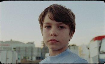 Movie still from “C.Tangana - Caballo Ganador” (2017), directed by Diana Kunst – Close Up shot, Low angle