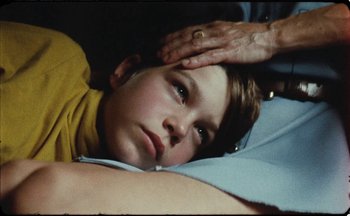 Movie still from “C.Tangana - Caballo Ganador” (2017), directed by Diana Kunst – Close Up shot, High angle